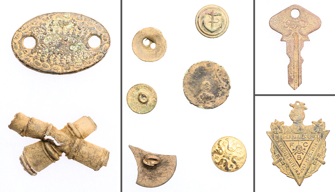 Collezione di reliquie e oggetti antichi